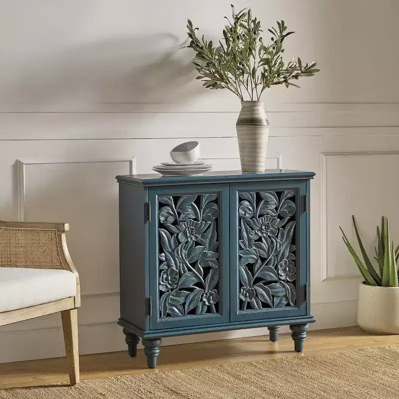 Meuble d'appoint traditionnel Alexis 32 po de haut à 2 portes avec éclairage à DEL|HULALA HOME