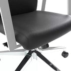 Chaise de bureau moderne en cuir LeisureMod Aleen - Chaise de bureau ergonomique pivotante et inclinable avec cadre en fer - Pour bureau à domicile