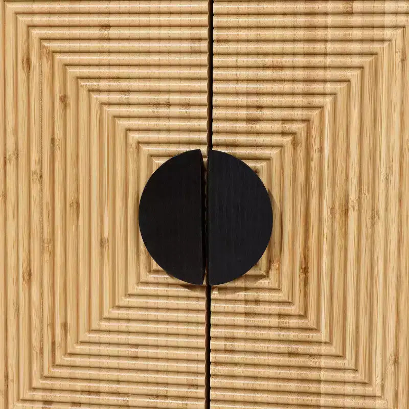 Meuble d'appoint moderne LuxenHome de style bohème avec 2 portes et lattes de bambou, coloris noir et marron