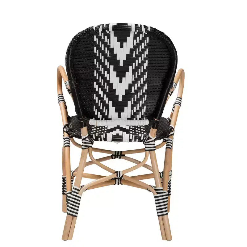 Chaise de salle à manger d'intérieur bicolore noir et blanc en tissage et rotin naturel Bali & Pari Wallis Modern French