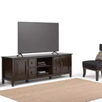 Meuble TV large WyndenHall 72 Hampshire pour téléviseurs jusqu'à 80