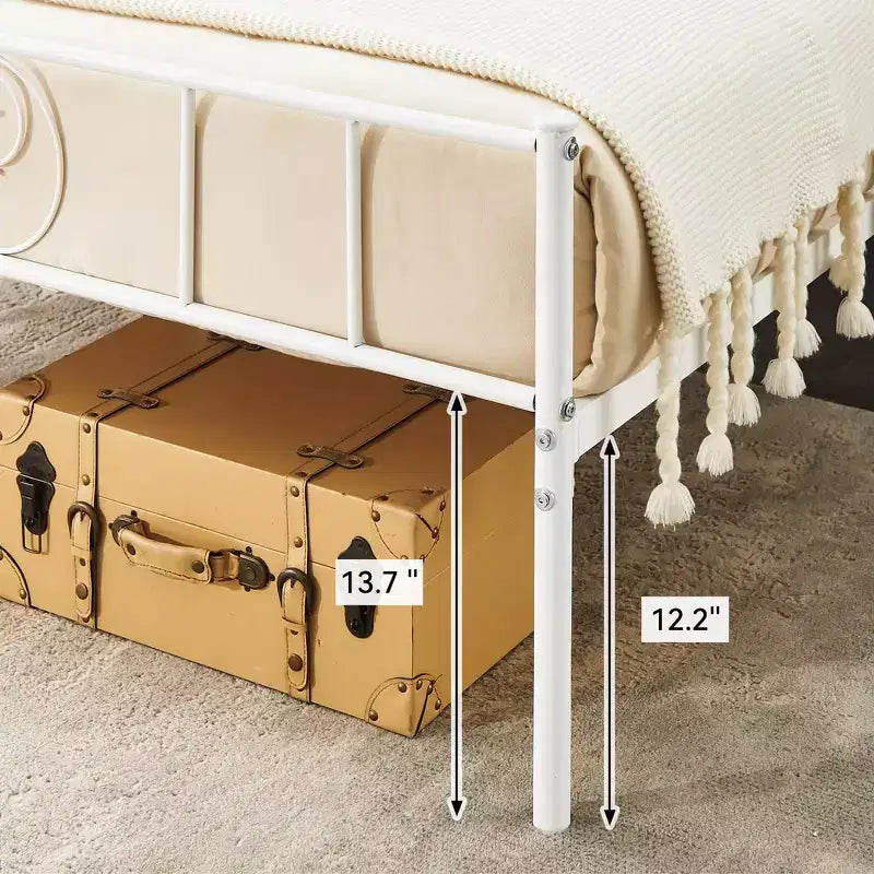 Cadre de lit plateforme en métal king size Garvee avec tête et pied de lit, support à lattes en acier, sommier, aucun sommier tapissier requis, blanc