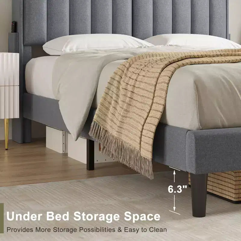 Cadre de lit complet rembourré Hausource avec tête de lit de rangement cachée, lumières LED, station de recharge, aucun sommier tapissier requis