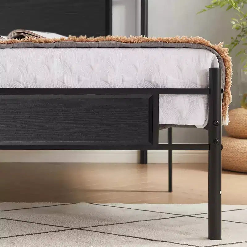Lit plateforme en métal VECELO avec tête et pied de lit en bois