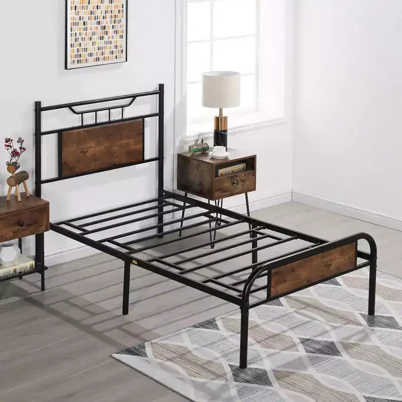 Lit plateforme en métal VECELO avec tête et pied de lit en bois