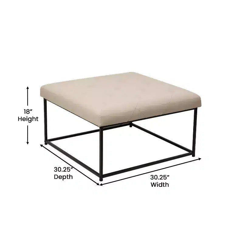 Pouf carré Emma et Oliver de 76 cm en similicuir capitonné avec structure en fer robuste