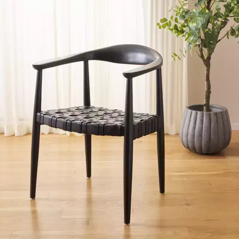 Fauteuil d'appoint tissé en cuir Walda - ACH1010 - Noir - Safavieh