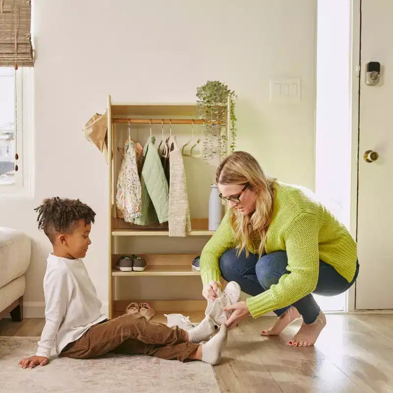 ECR4Kids Portant à vêtements pour enfants TrendiTot avec étagères réglables, armoire pour tout-petits