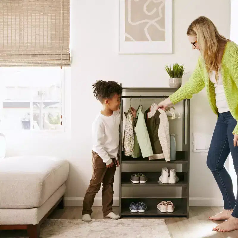ECR4Kids Portant à vêtements pour enfants TrendiTot avec étagères réglables, armoire pour tout-petits