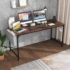 Bureau d'ordinateur moderne Costway 60 avec station de recharge, sac de rangement et crochet pour casque, marron