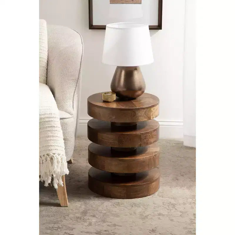 Table d'appoint ronde Omar par Kate and Laurel
