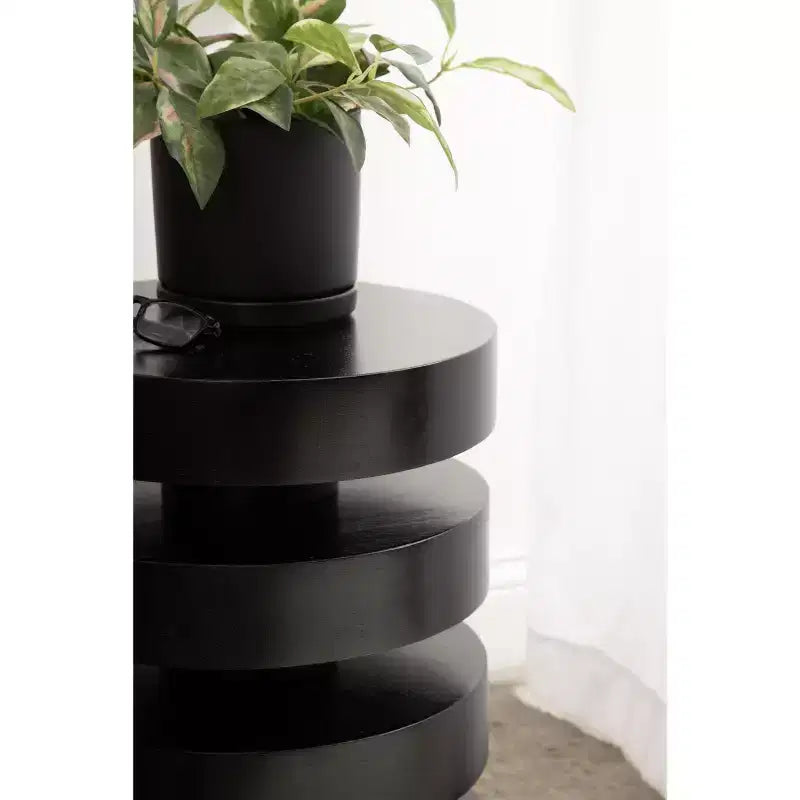Table d'appoint ronde Omar par Kate and Laurel