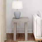 Table d'appoint carrée classique en bois massif Plank+Beam, table de canapé de 50,8 cm pour le salon, bout de canapé