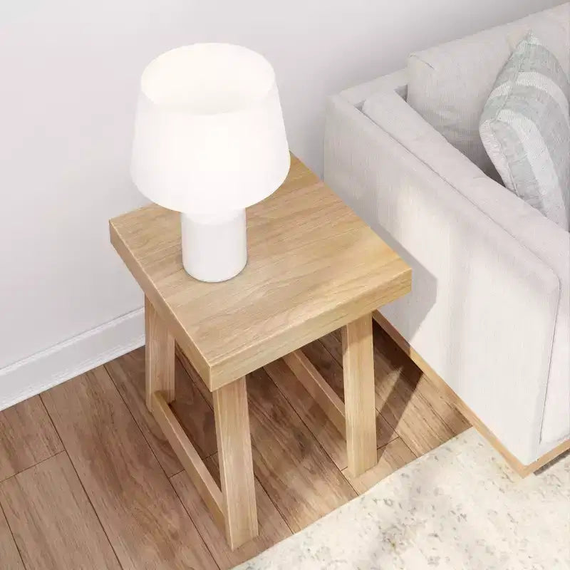 Table d'appoint carrée classique en bois massif Plank+Beam, table de canapé de 50,8 cm pour le salon, bout de canapé