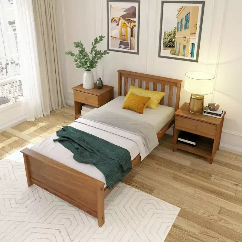 Cadre de lit simple plate-forme classique en bois massif Plank+Beam avec tête de lit à lattes