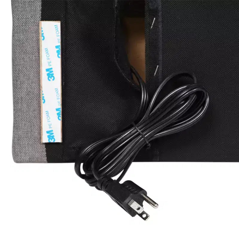 Tête de lit Hugo de Flash Furniture avec 2 prises de courant, 1 port USB et 1 port USB-C, revêtement en similicuir et deux options de fixation