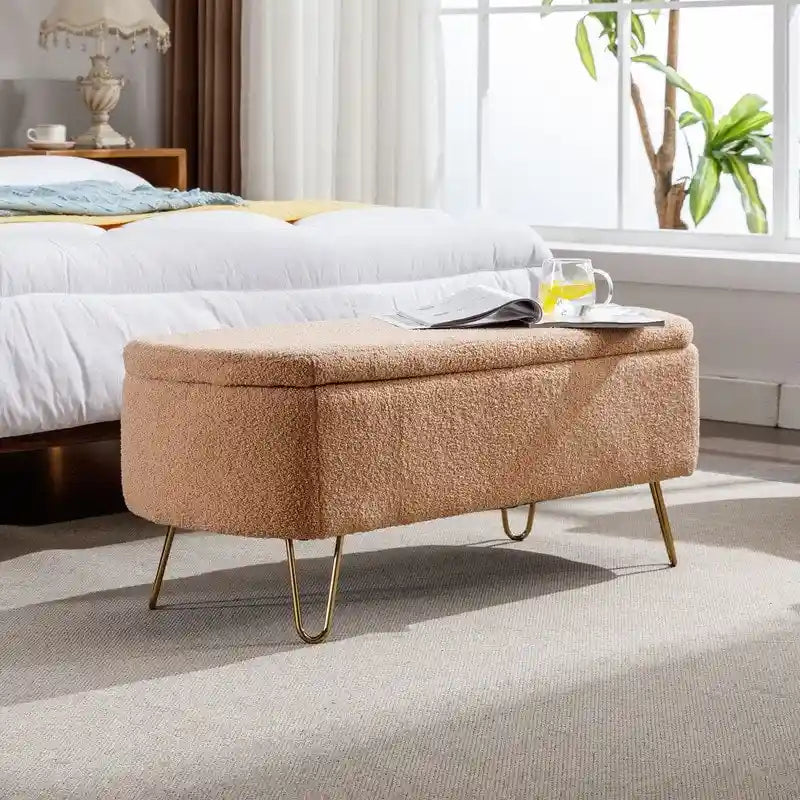 Banc de rangement flou moderne, pouf rembourré avec espace de rangement et pieds dorés, banc de bout de lit, tabouret repose-pieds