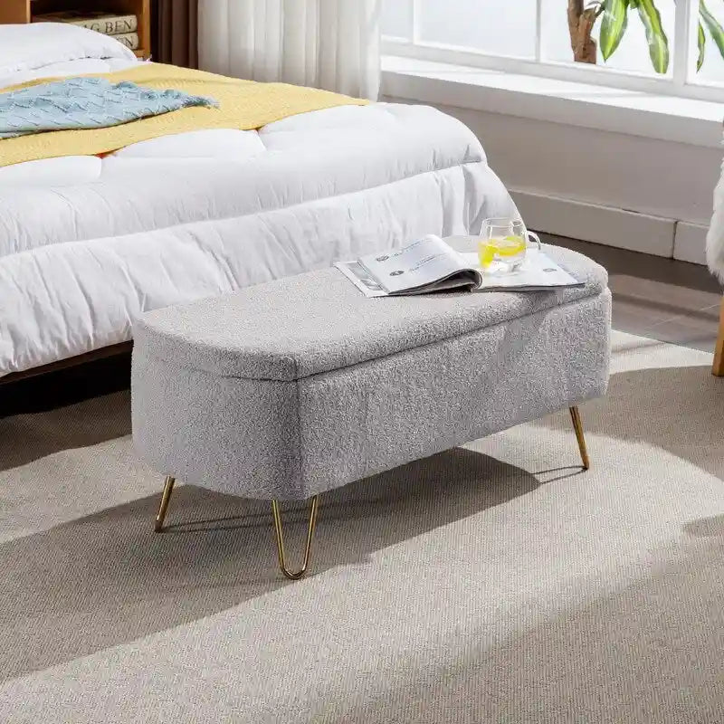Banc de rangement flou moderne, pouf rembourré avec espace de rangement et pieds dorés, banc de bout de lit, tabouret repose-pieds