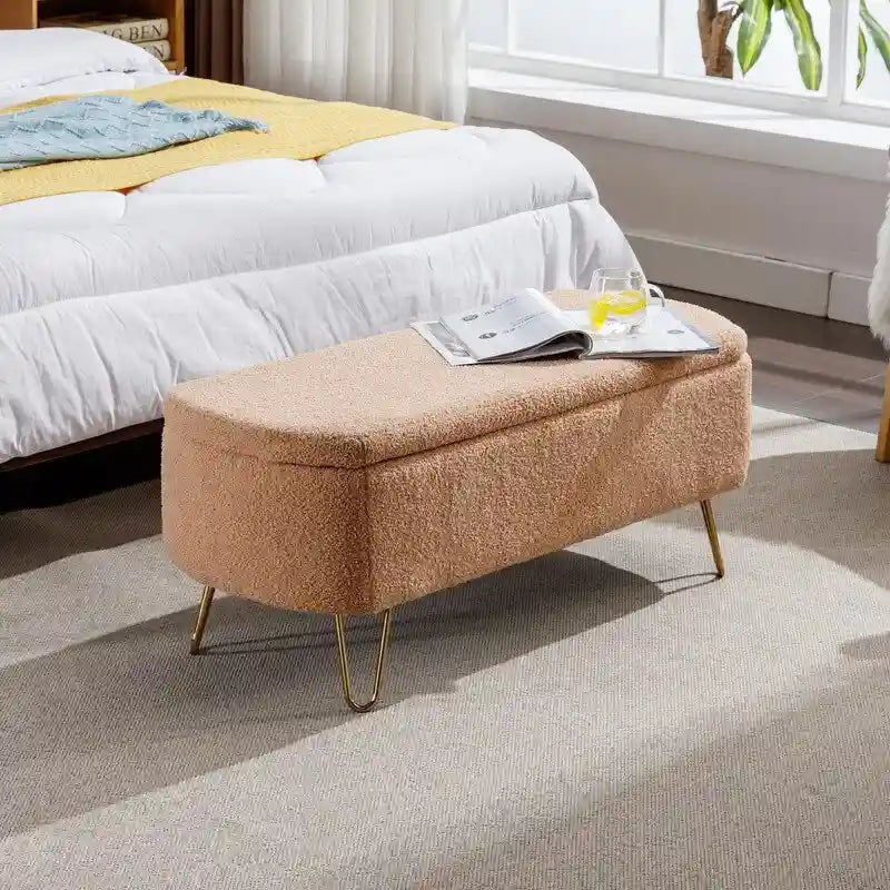 Banc de rangement flou moderne, pouf rembourré avec espace de rangement et pieds dorés, banc de bout de lit, tabouret repose-pieds