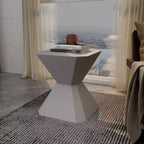 Table d'appoint géométrique moderne LeisureMod Azure - Table d'appoint ou de chevet en pierre composite