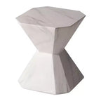 Table d'appoint géométrique moderne LeisureMod Azure - Table d'appoint ou de chevet en pierre composite