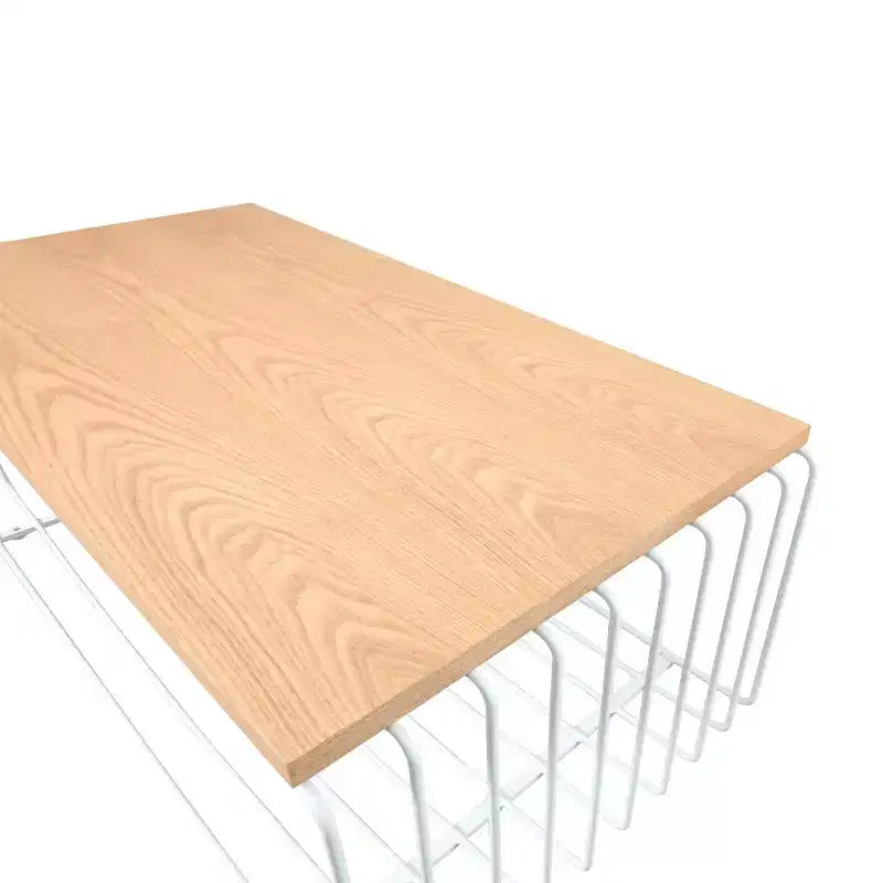 Table basse rectangulaire moderne LeisureMod Walden – Plateau en placage de bois avec piètement architectural en acier à nervures