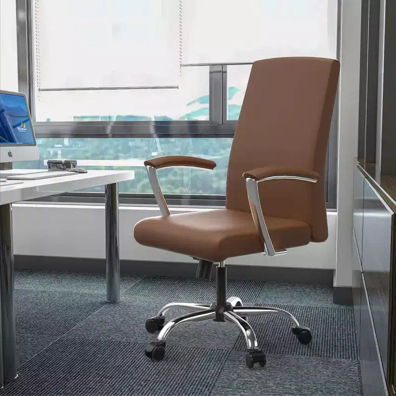 Chaise de bureau haute à dossier réglable LeisureMod Evander Rembourrage en cuir avec pivot, inclinaison et base chromée, chaise de bureau ergonomique pour bureau à domicile