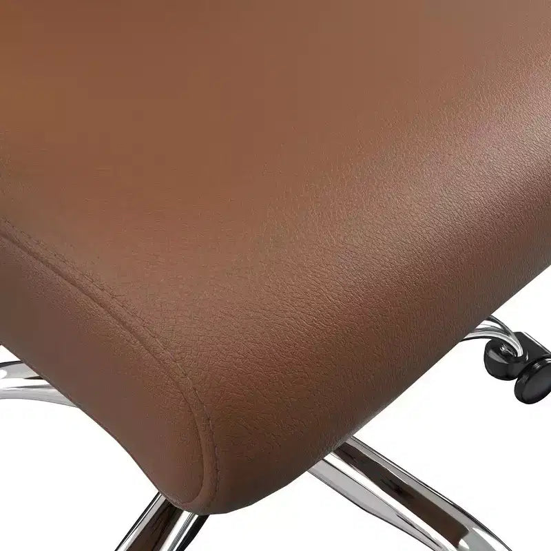 Chaise de bureau haute à dossier réglable LeisureMod Evander Rembourrage en cuir avec pivot, inclinaison et base chromée, chaise de bureau ergonomique pour bureau à domicile