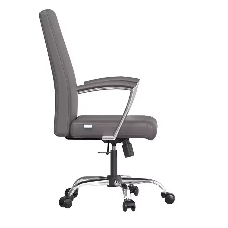 Chaise de bureau haute à dossier réglable LeisureMod Evander Rembourrage en cuir avec pivot, inclinaison et base chromée, chaise de bureau ergonomique pour bureau à domicile