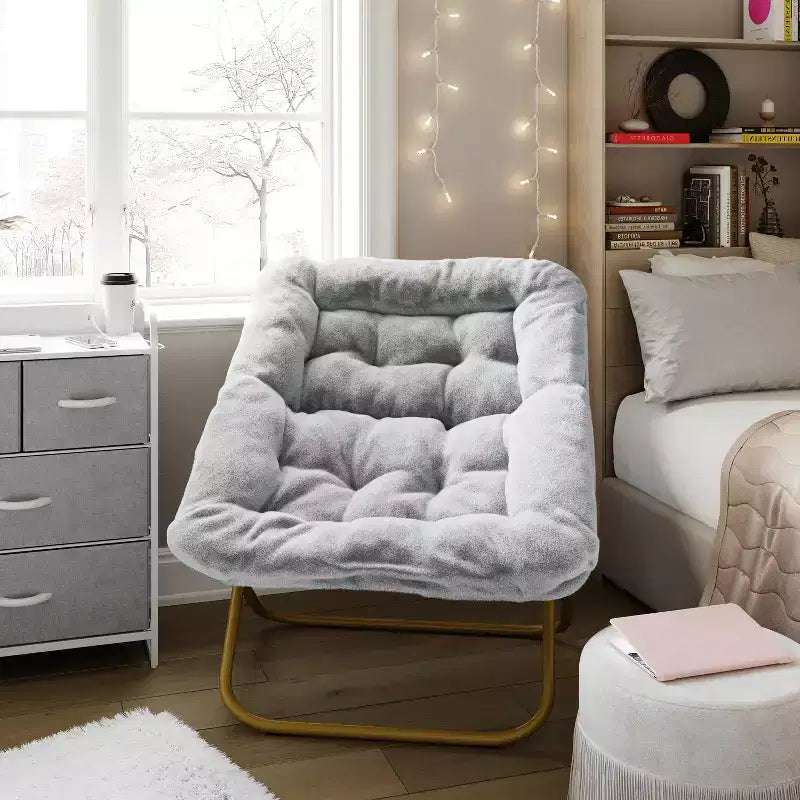 Fauteuil soucoupe pliant surdimensionné Emma et Oliver pour dortoir, chambre à coucher