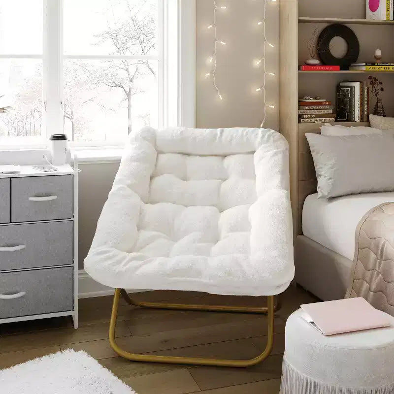 Fauteuil soucoupe pliant surdimensionné Emma et Oliver pour dortoir, chambre à coucher