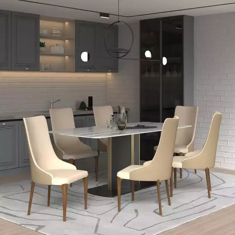 LeisureMod Elm Chaise de salle à manger moderne Dossier haut Design incurvé sans accoudoirs, siège en cuir rembourré avec pieds en bois de frêne pour salle à manger et cuisine
