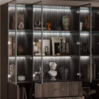 Meuble vitrine Famapy en bois marron avec portes vitrées et lumières LED