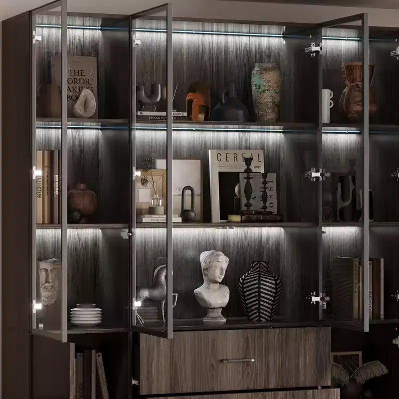 Meuble vitrine Famapy en bois marron avec portes vitrées et lumières LED