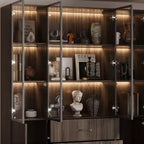 Meuble vitrine Famapy en bois marron avec portes vitrées et lumières LED