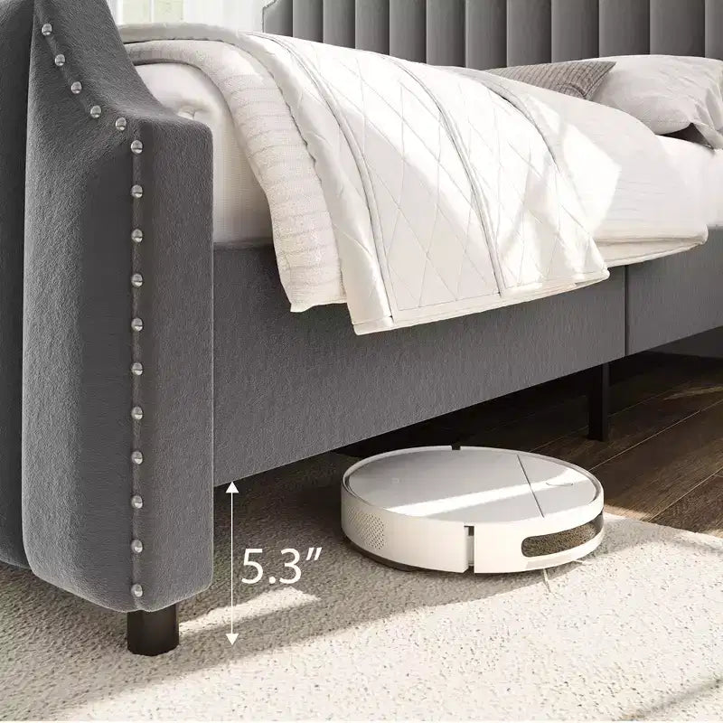 Cadre de lit plateforme Whizmax avec tête de lit de 50,2 po, recouverte de velours avec tête de lit capitonnée à rayures verticales, pas besoin de sommier tapissier