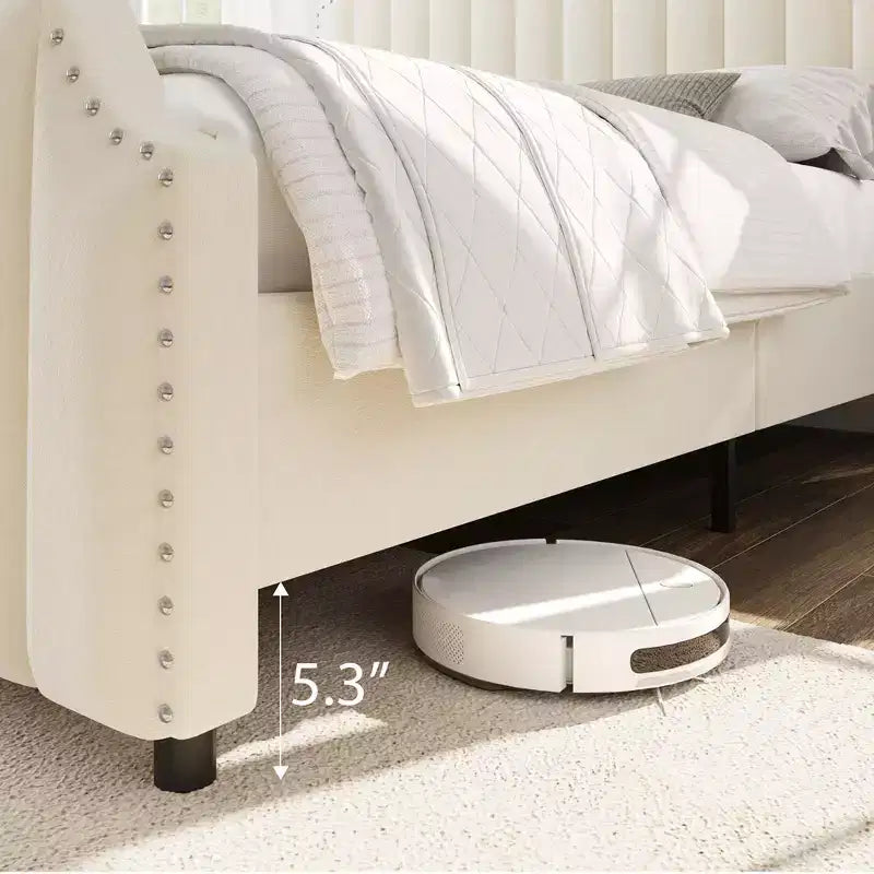 Cadre de lit plateforme Whizmax avec tête de lit de 50,2 po, recouverte de velours avec tête de lit capitonnée à rayures verticales, pas besoin de sommier tapissier
