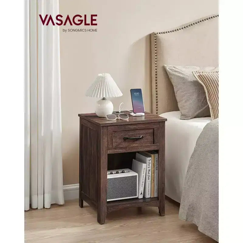 VASAGLE Table de Chevet de Ferme avec Station de Recharge, Table de Nuit avec Tiroir pour Chambre