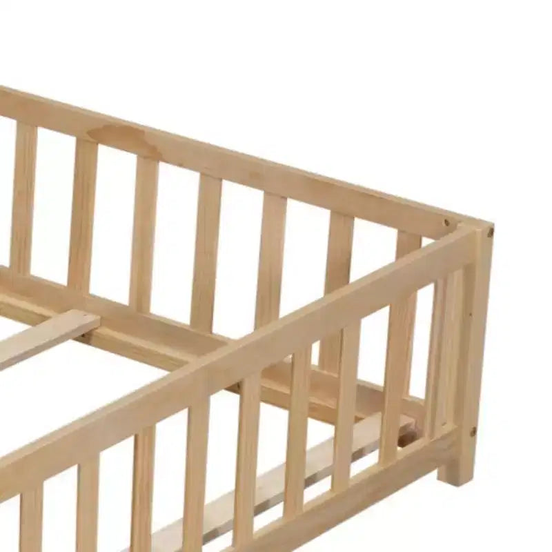Lit au sol pleine grandeur avec clôture et porte, cadre de lit en bois avec lattes de support pour meubles de chambre de garçons et filles, facile à assembler