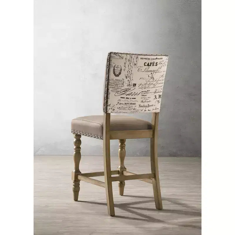 Chaise de salle à manger Roundhill Furniture Birmingham Script à hauteur de comptoir, finition Driftwood, avec clous décoratifs, lot de 2