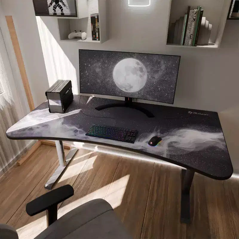 Tapis de souris lavable Arozzi Special Edition Ultrawide Curved Gaming and Office Desk et 3 découpes personnalisées pour support d'écran avec gestion des câbles
