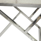 Banc d'intérieur géométrique en cuir avec base métallique argentée inclinée - Gris clair