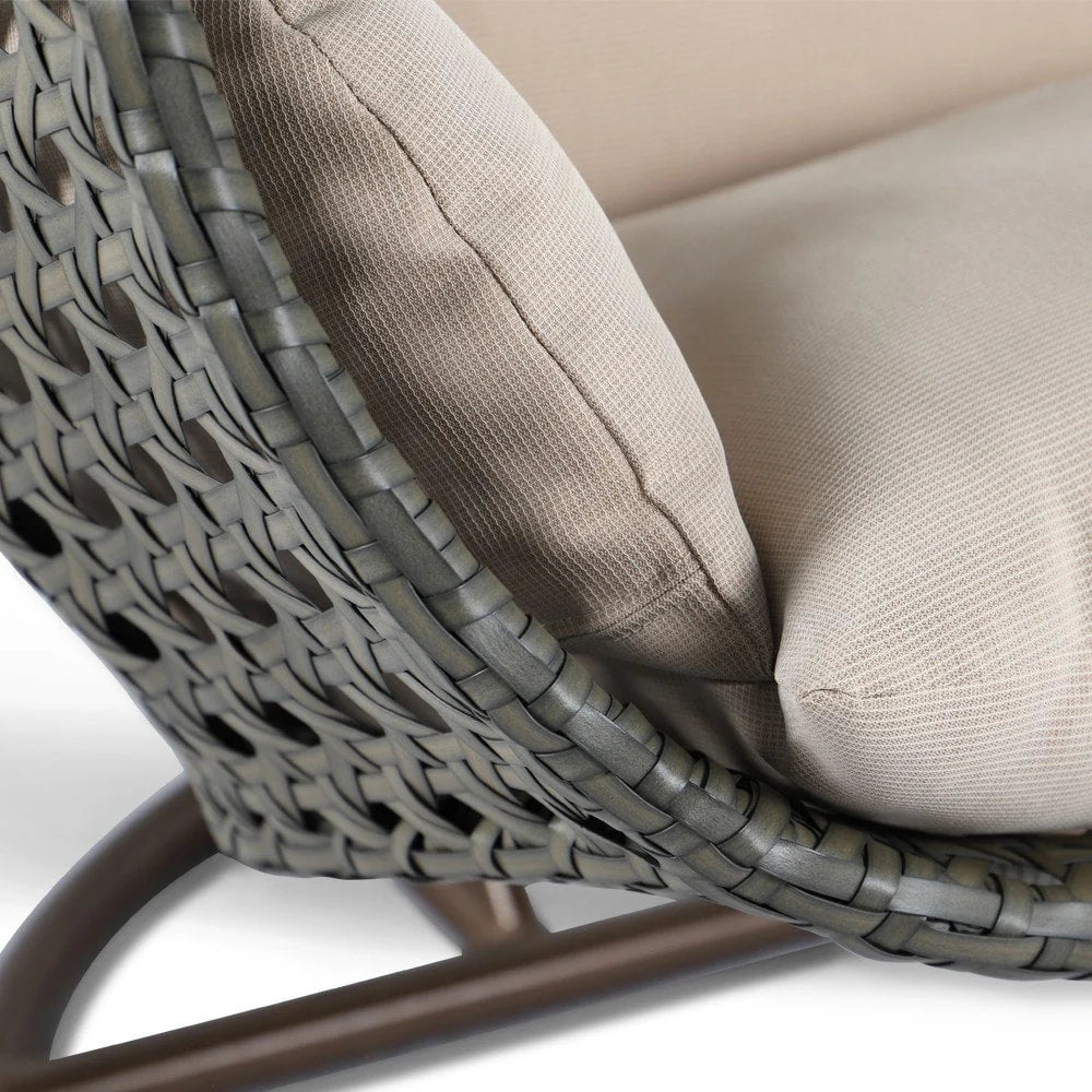 LeisureMod Fauteuil suspendu œuf 2 places avec support - Balançoire hamac de patio en rotin osier intérieur/extérieur avec coussins