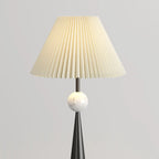 Lampadaire contemporain en métal conique avec abat-jour en tissu